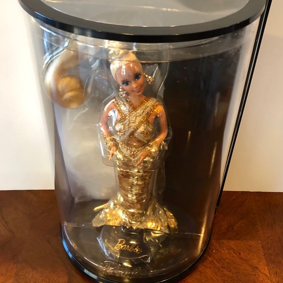 Bob Mackie Gold Barbie Doll NRFB - Picture 5 of 9